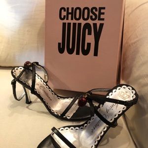 🎉HP🎉  Juicy Couture size 6 medium black sandals